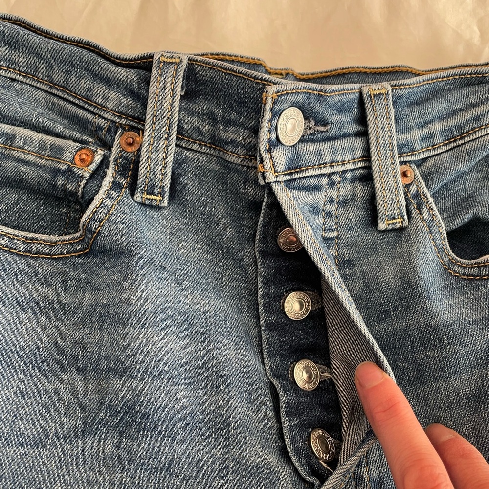 Levi jeans